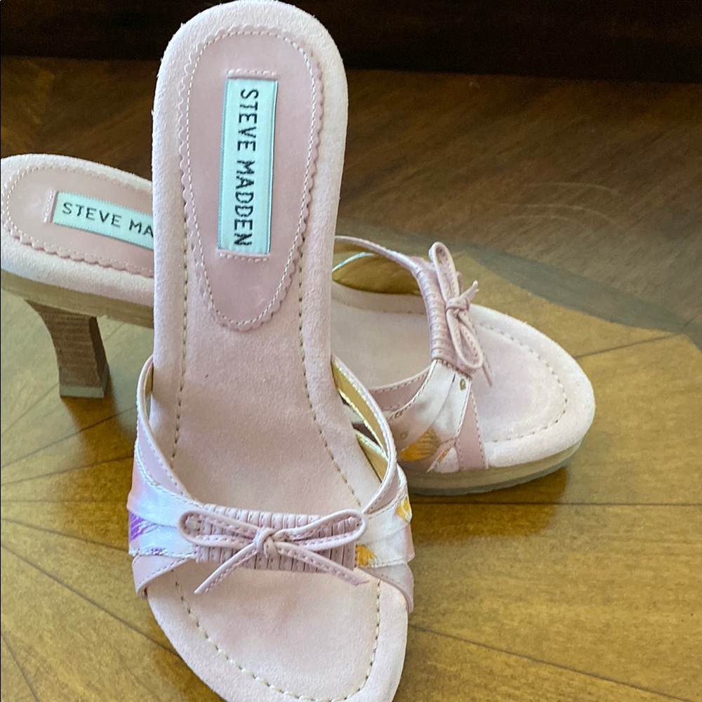 Steve Madden Picasso Pink Heeled Slide with Bow Detail 5.5